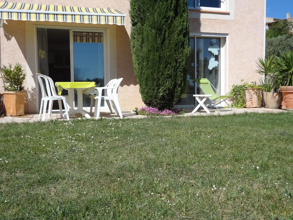 Les Chevrefeuilles Daire Manosque Oda fotoğraf